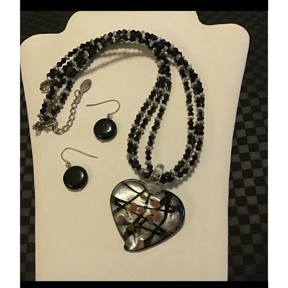 Stunning Black Murano Glass & Crystal Heart Necklace & Earring Set - Picture 2 of 3